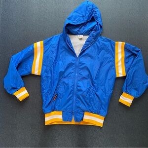 In Play Brand Pullover. Size Large.